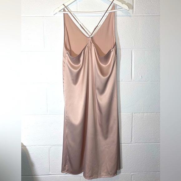 Stars Above Pink Silk Looking Flowy Dress 🩷 size M - Picture 9 of 11